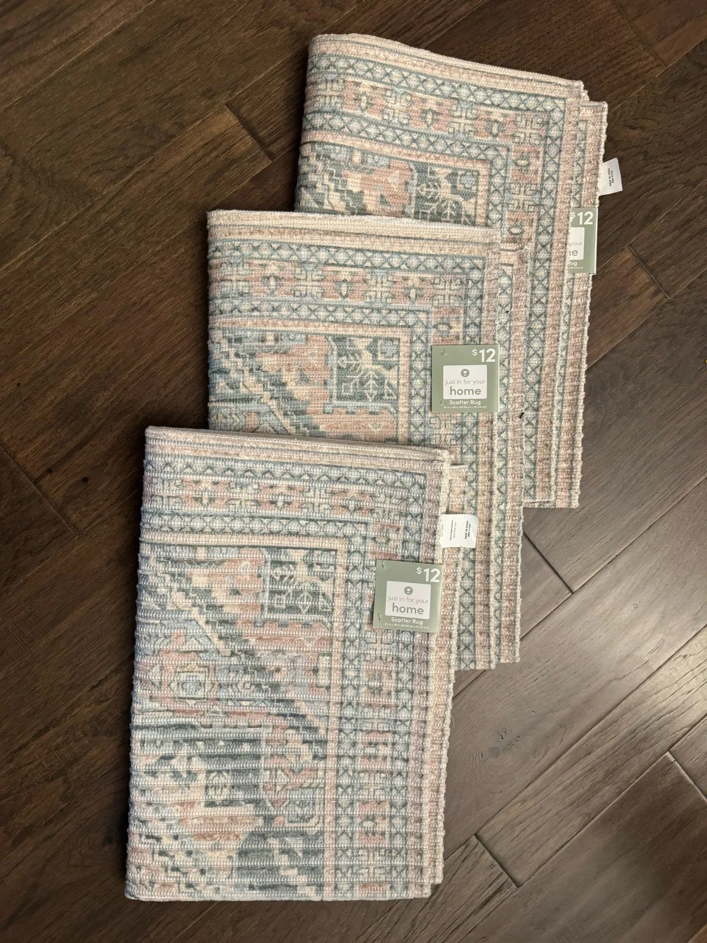 Vintage-Inspired Geometric Area Rug in Sage Green & Blush